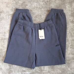 Aritzia sweatpants NWT